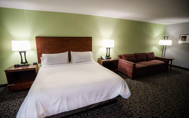 Holiday Inn Express Hickory-Hickory Mart by IHG