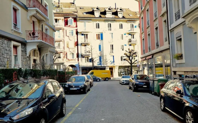 Comfortable, very well located between train station and lake! – Outside – Lausanne