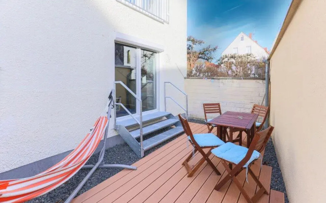 BRIGHT - Augsburg's Biggest - 4BR - Parking - Kitchen