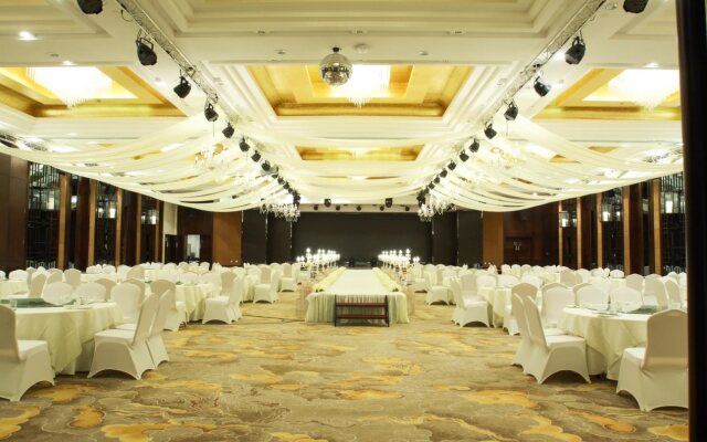 Riverside Luxury Hotel