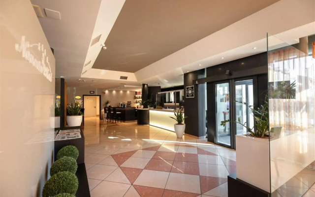 Noventa Hotel