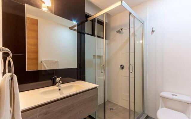 Entire Apartment, Excellent Location The City 1004