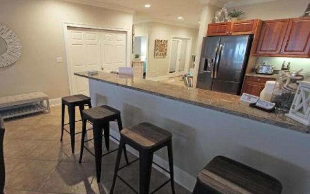 807 Harborview Grande