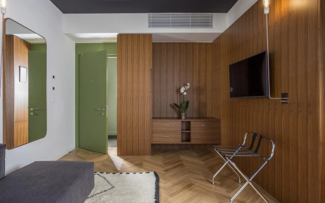 Collini Rooms