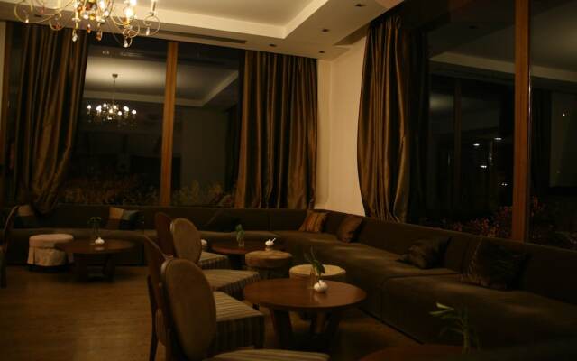 Veltsi Hotel