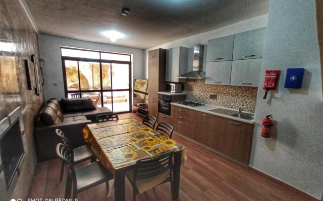 Town House with Private Pool in Village Centre