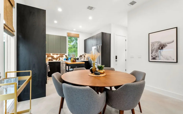 Stylish 2 Bedroom Retreat in South Austin