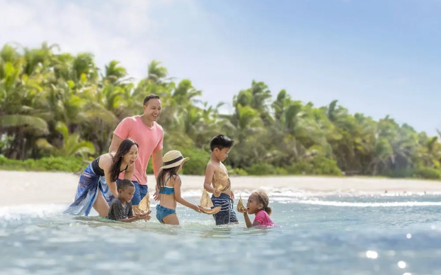 Crowne Plaza Fiji Nadi Bay Resort & Spa by IHG