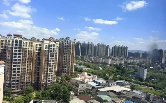 Guiyang Maple Shore City Hotel (Yunfeng Avenue Subway Station) – Outside – Guiyang