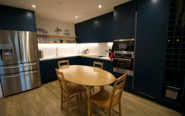 Surrey Quays Apartment