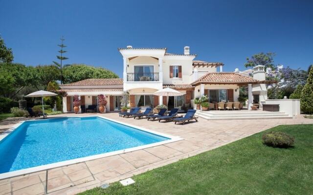 Villa in Quinta do Lago Resort 1055