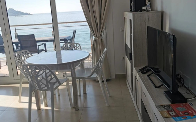 Fantástico apartamento en primera línea de mar