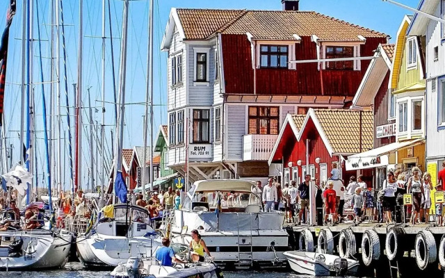 2 Person Holiday Home in Kungshamn