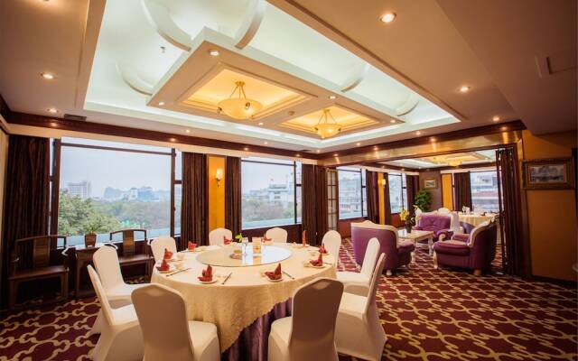 Rong Hu Hotel