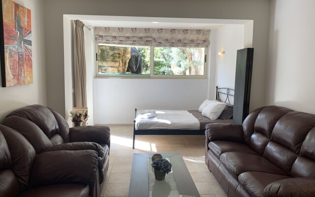 3-Bedroom Apartment on Beach Cassiopeia