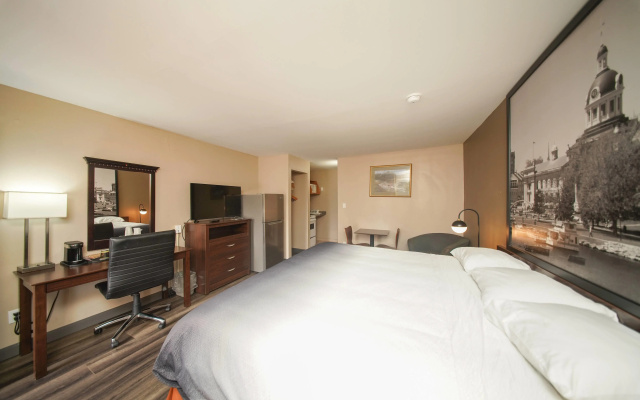 Super 8 by Wyndham Kingston
