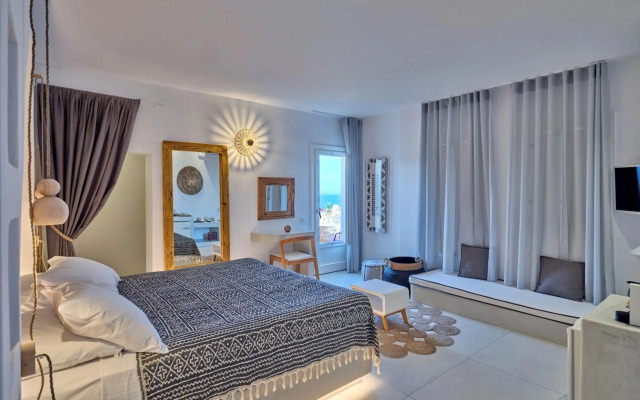 Mythic Paros
