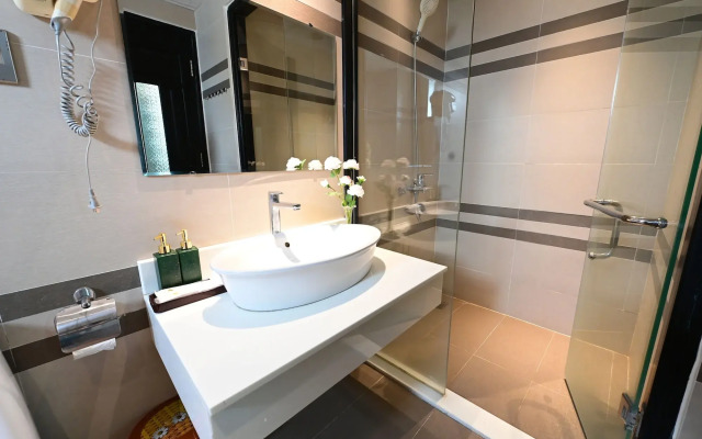 Adina Hotel