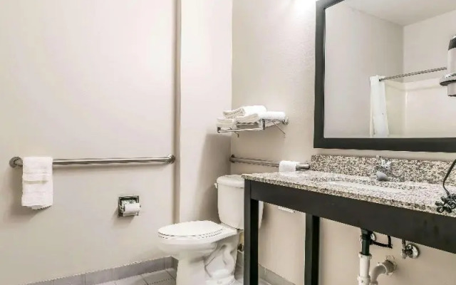 Quality Inn & Suites Mason