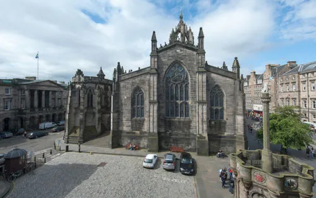 Johnston Terrace Apartment