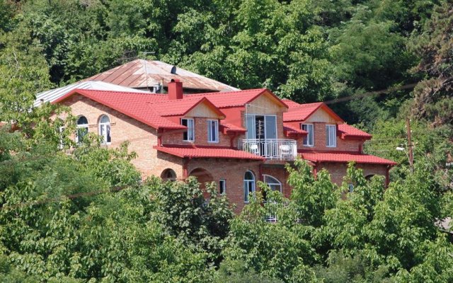 Zandarashvili Guest House