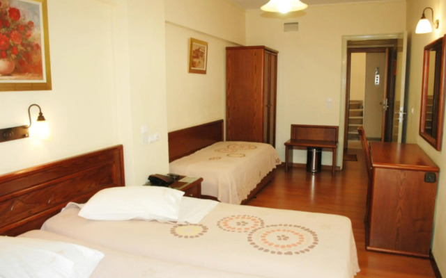 Omiros Hotel