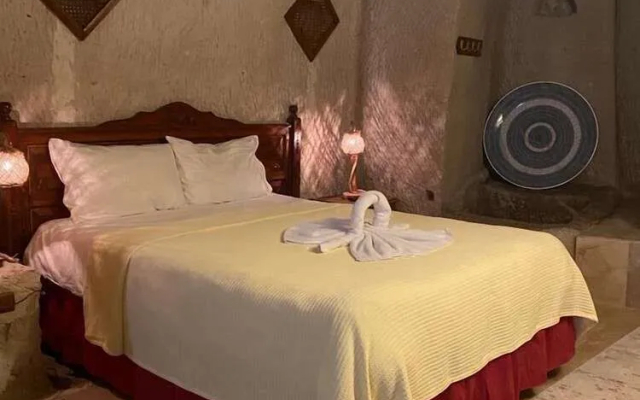 Ela cave house