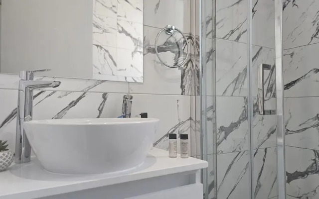 86 LCA - Stay Mackenzie Beach Luxurious Studio