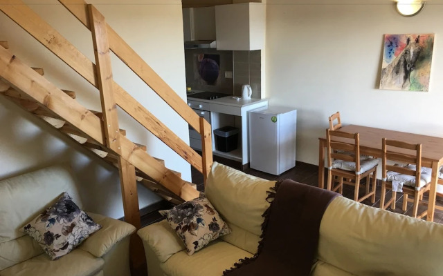 Arion Stables & Apartments