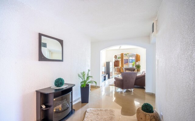 Awesome Home in Zavalatica With Wifi and 3 Bedrooms