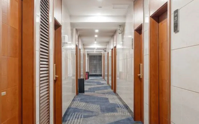 Qingfeng Inn (Chongqing Yuelai Guobo Center)