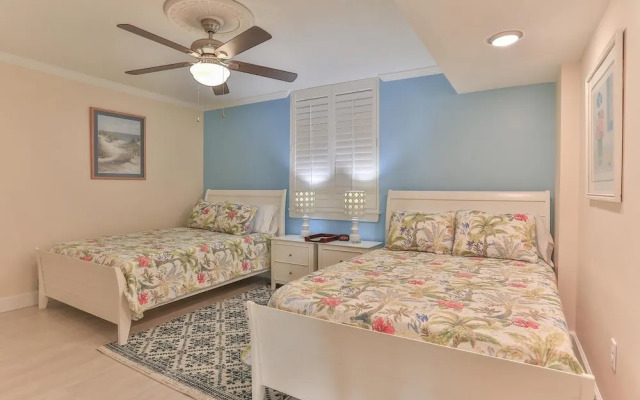 Dolphin Point 402c