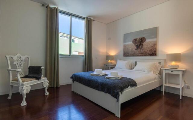 Touch of Class 2BDR Apartment by LovelyStay