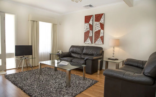 Mercure Lake Macquarie Raffertys Resort
