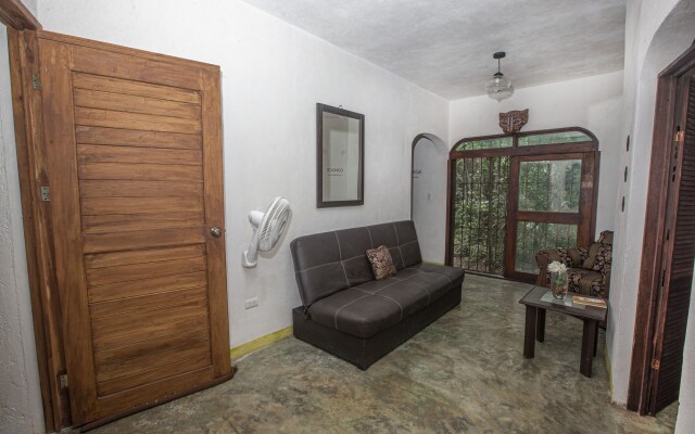 Jolie Jungle Eco Hotel