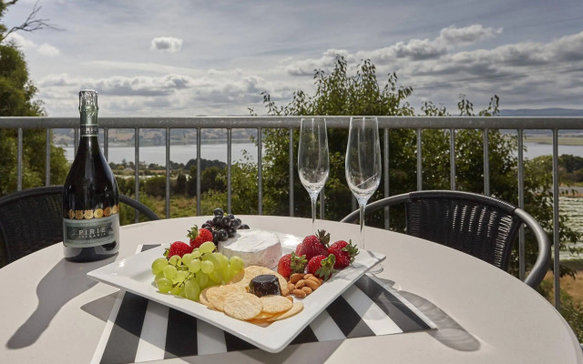 Tamar River Apartments