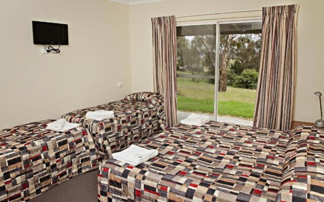 BATHURST GOLDFIELDS MOTEL at 428 CONROD STRAIGHT MOUNT PANORAMA