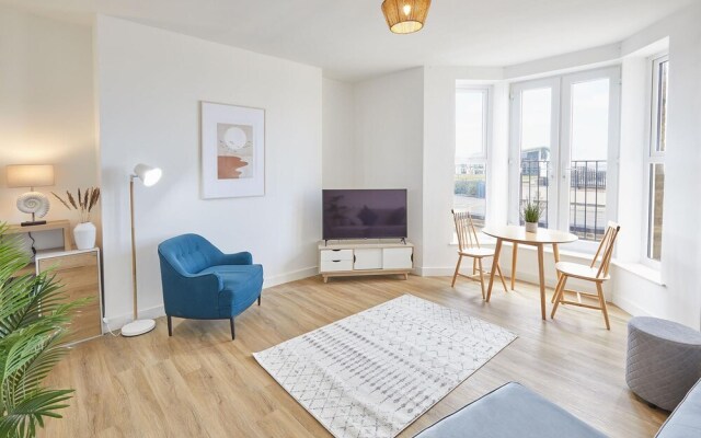 Host Stay Flat 2 Glenholme House