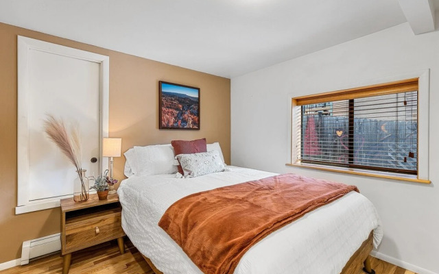 Pawnee Flagstaff 3 Bedroom Home by RedAwning