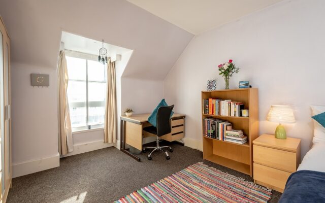 Central St Andrews Loft Apartment