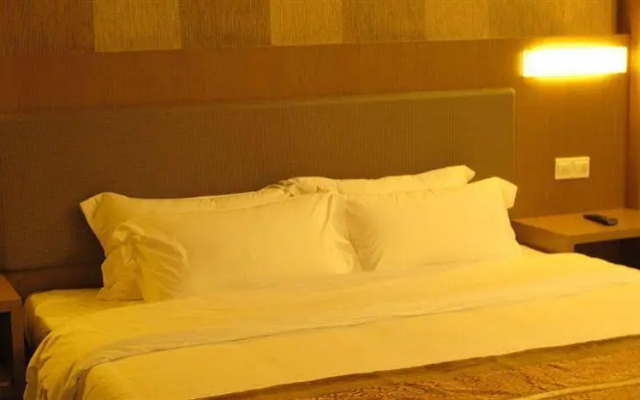 Kinson Hotel