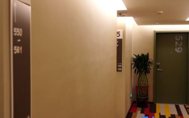 Tai Yi · Z Hotel