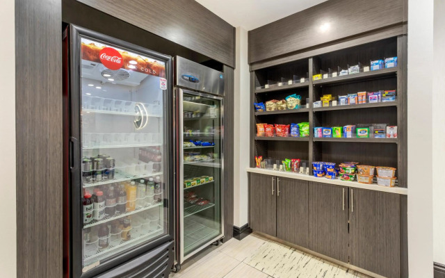 Comfort Inn & Suites Irving Las Colinas DFW