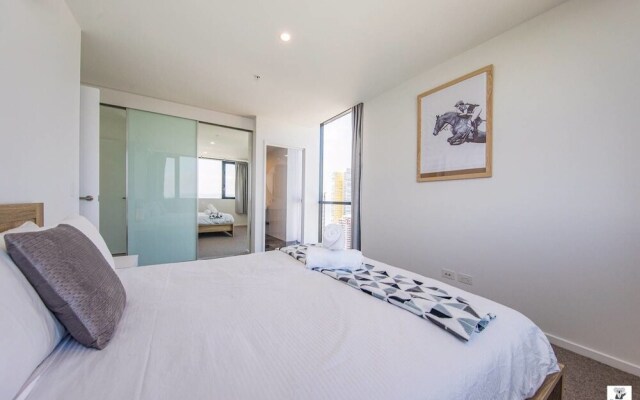 Gold Coast Broadbeach Holiday 2bed2bath Walk to Beach+parking Qbr004