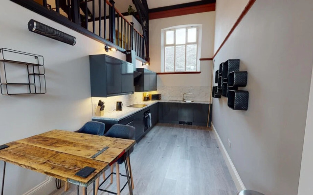 Hu1 Boutique City Apartment - Sleeps 6