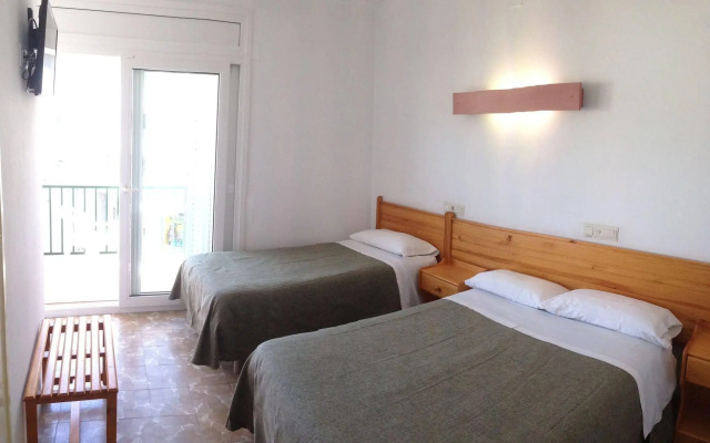 Hostal Rom