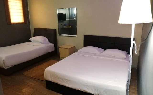 Pine Boutique Batu Gajah