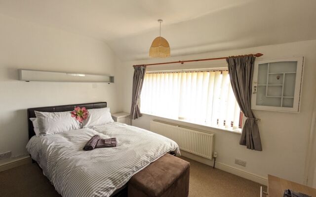 Norwichhouse/ Nearap/ 3bedroom/freep/tv/wifi