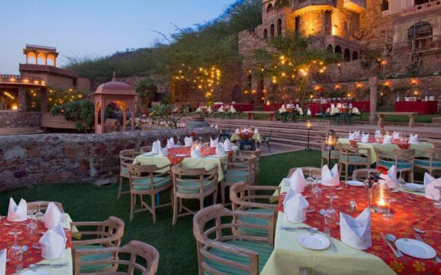 Neemrana Fort-Palace