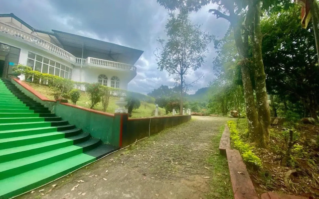 Royal Mount Hotel